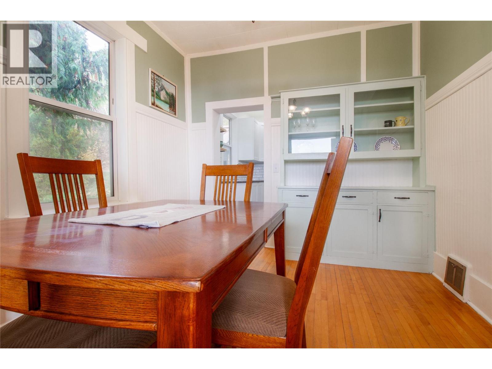 129 Maple Street, Revelstoke