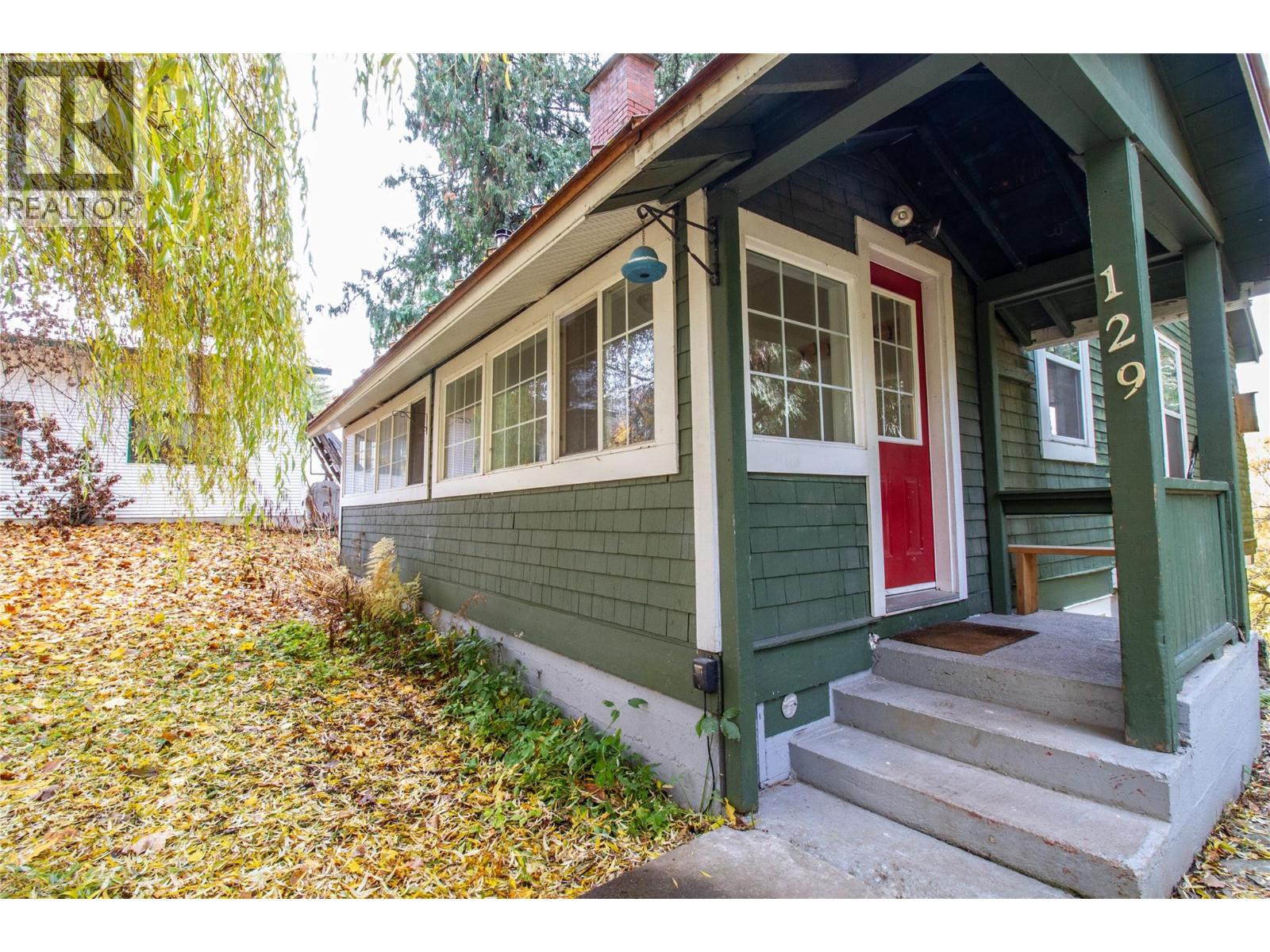 129 Maple Street, Revelstoke