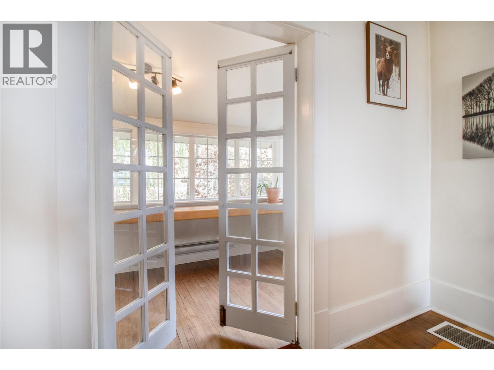 129 Maple Street, Revelstoke