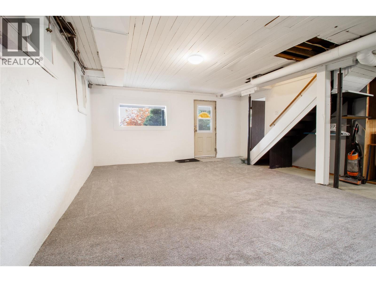 129 Maple Street, Revelstoke