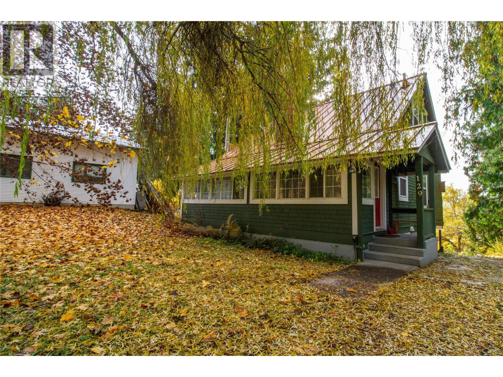 129 Maple Street, Revelstoke