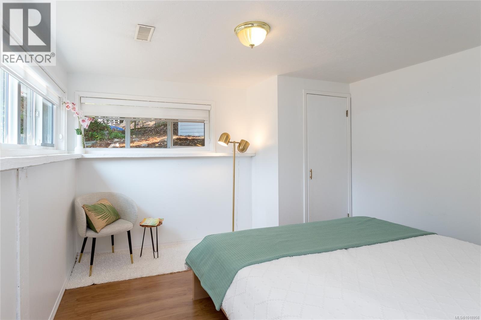 11255 Nitinat Rd, North Saanich