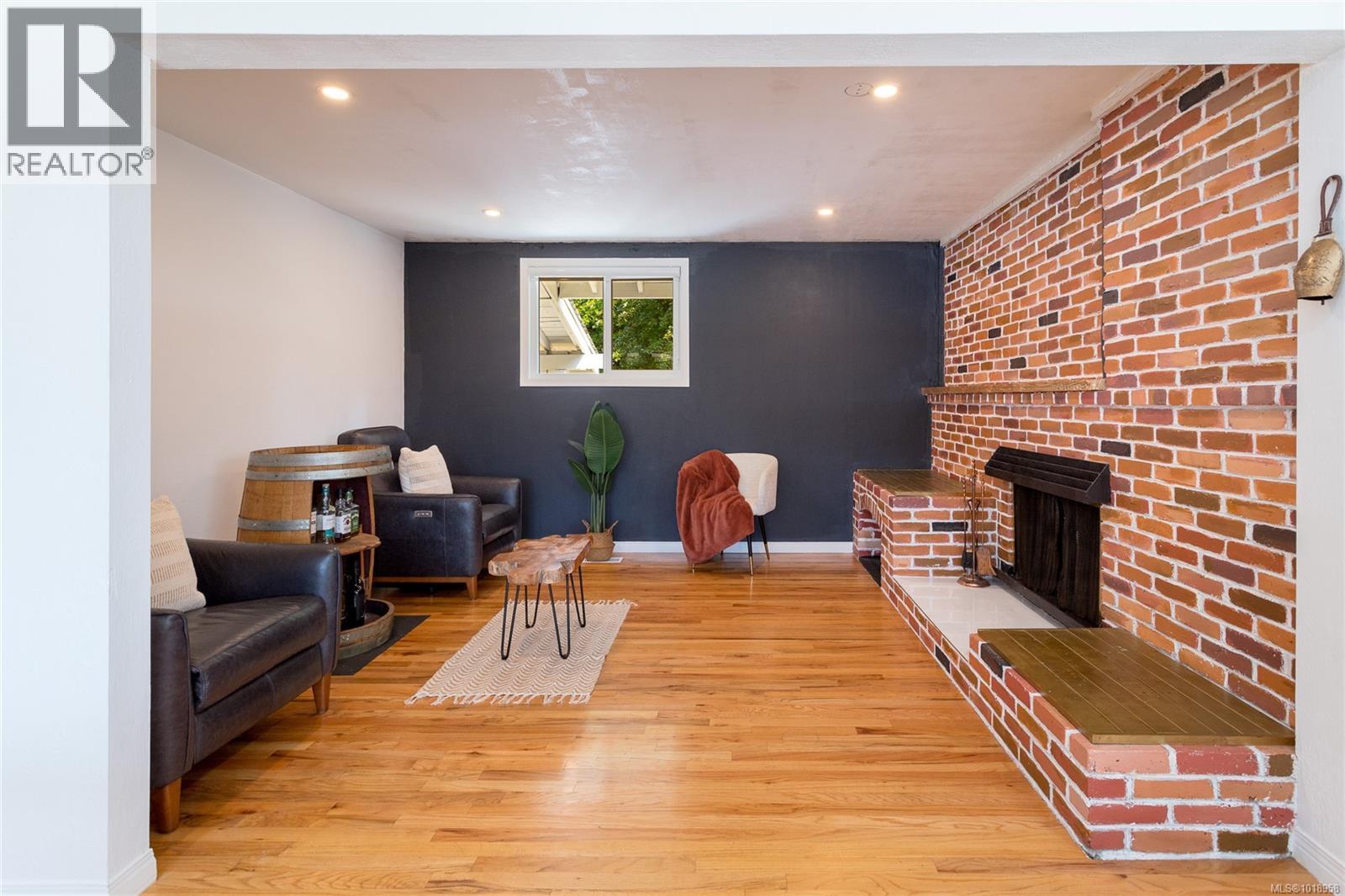 11255 Nitinat Rd, North Saanich