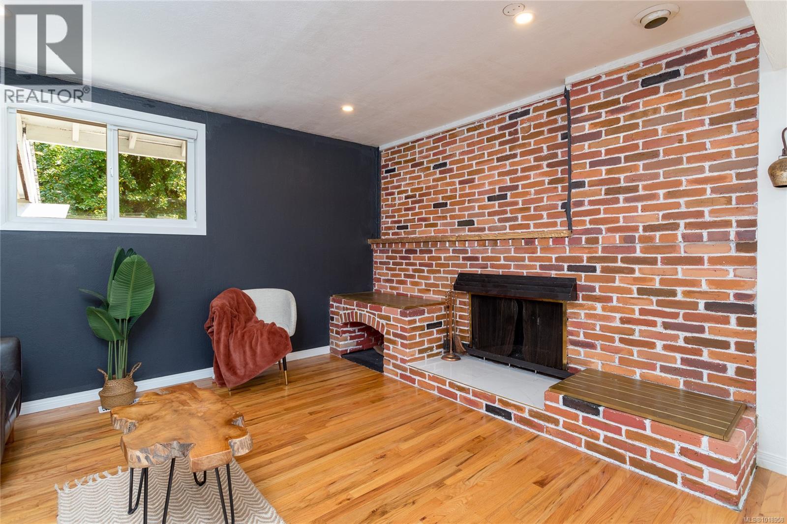 11255 Nitinat Rd, North Saanich