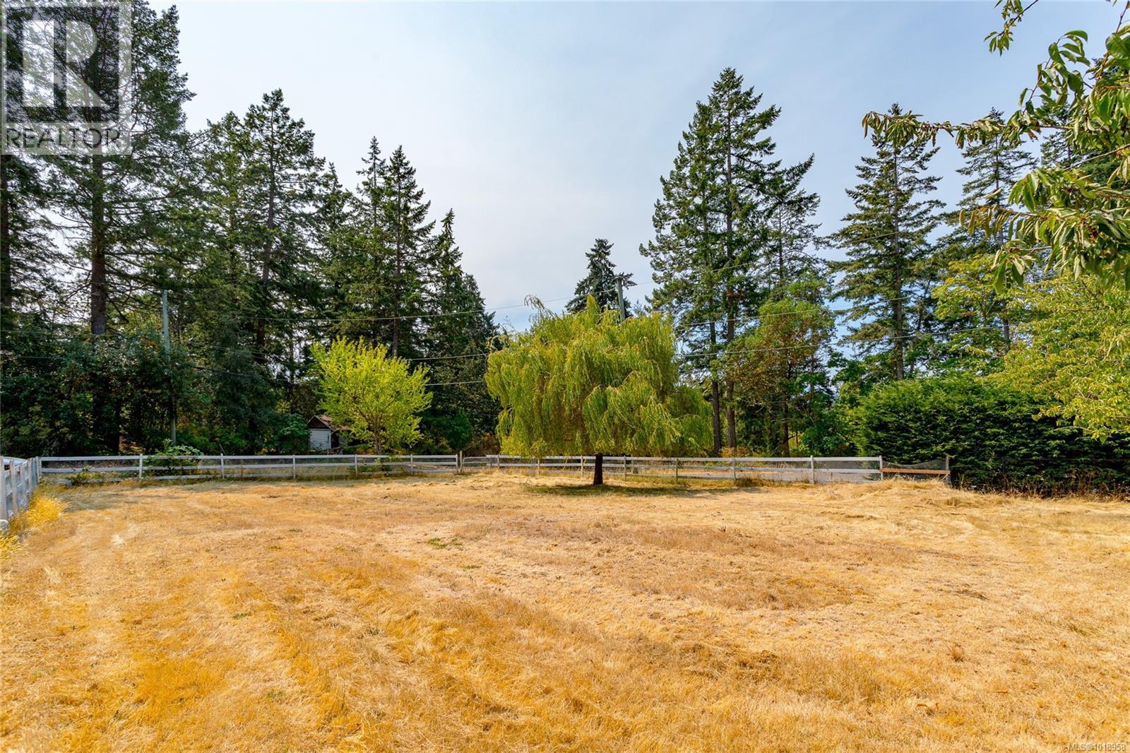 11255 Nitinat Rd, North Saanich