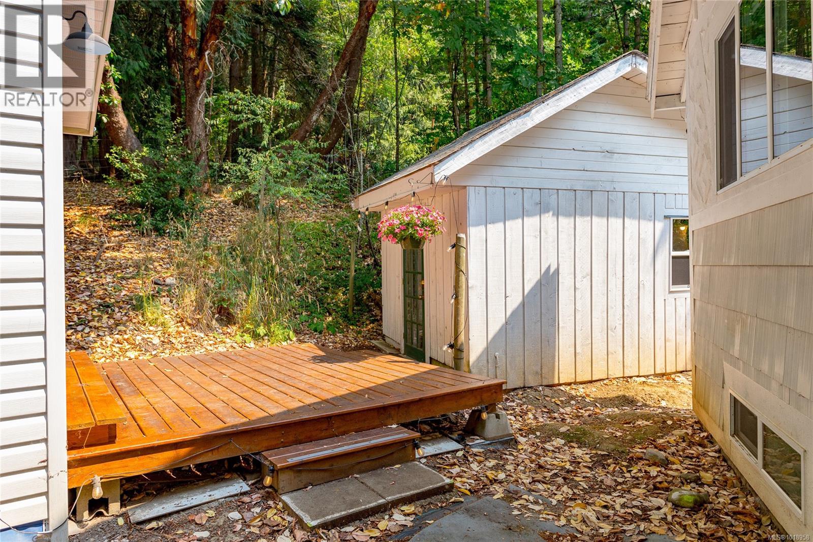 11255 Nitinat Rd, North Saanich