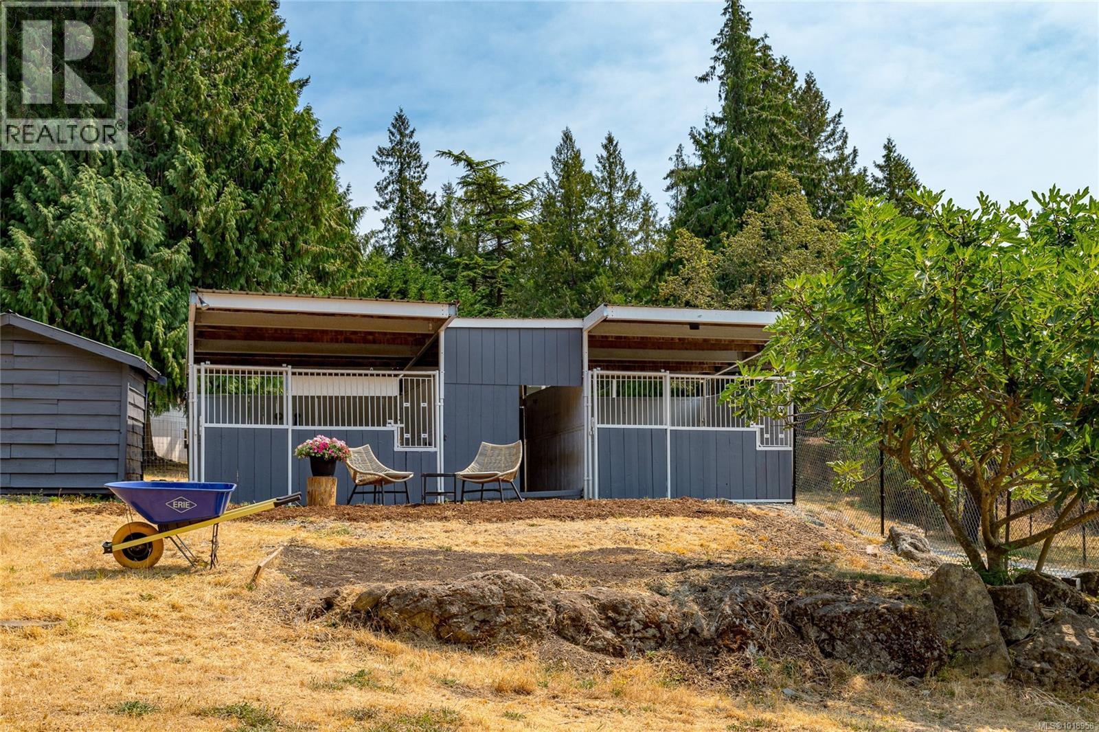 11255 Nitinat Rd, North Saanich