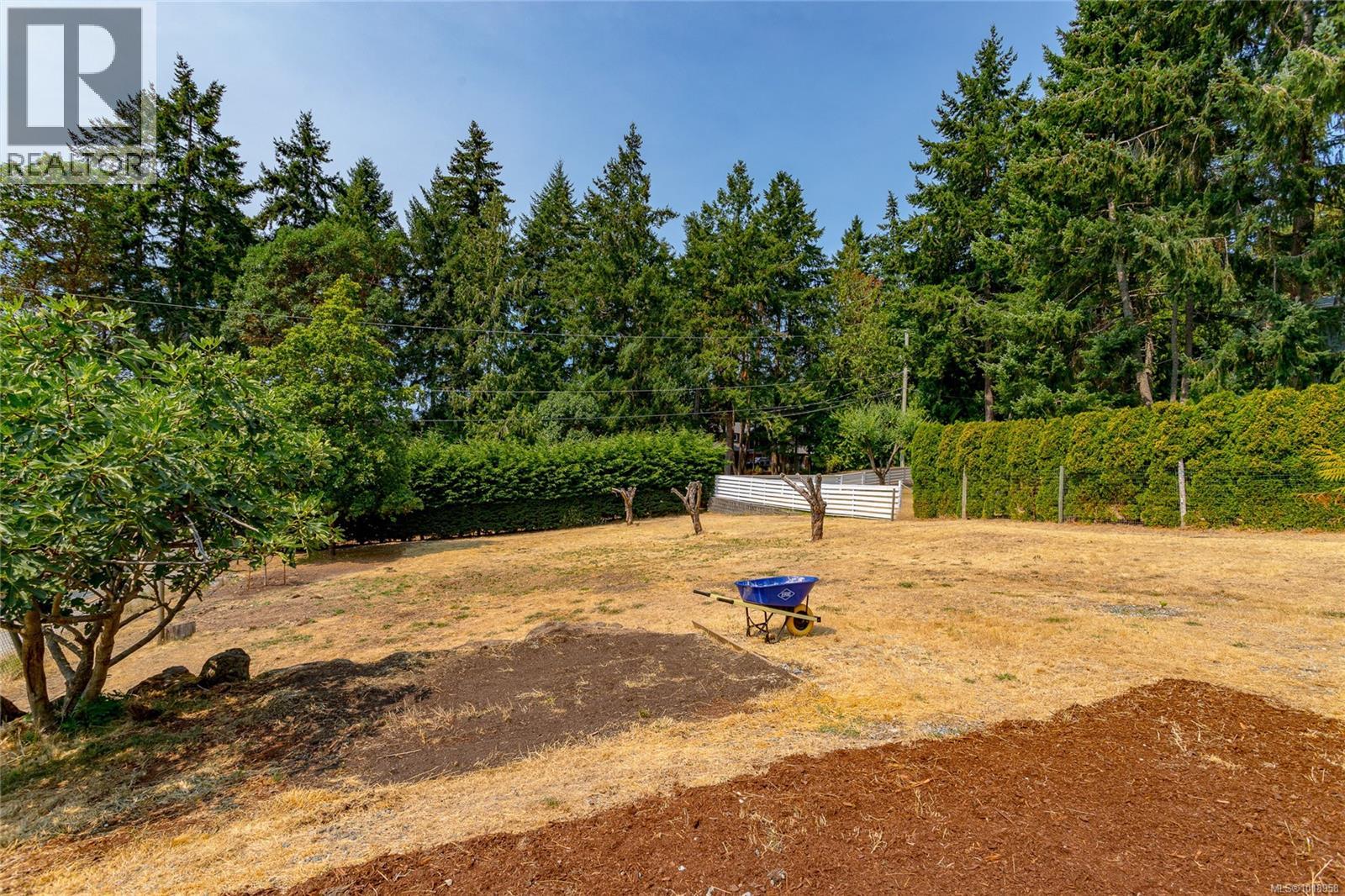 11255 Nitinat Rd, North Saanich