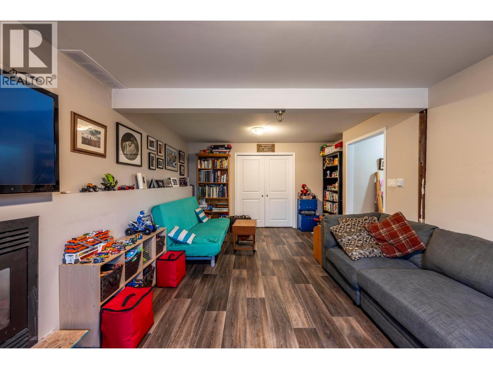 517 12TH STREET S - 37