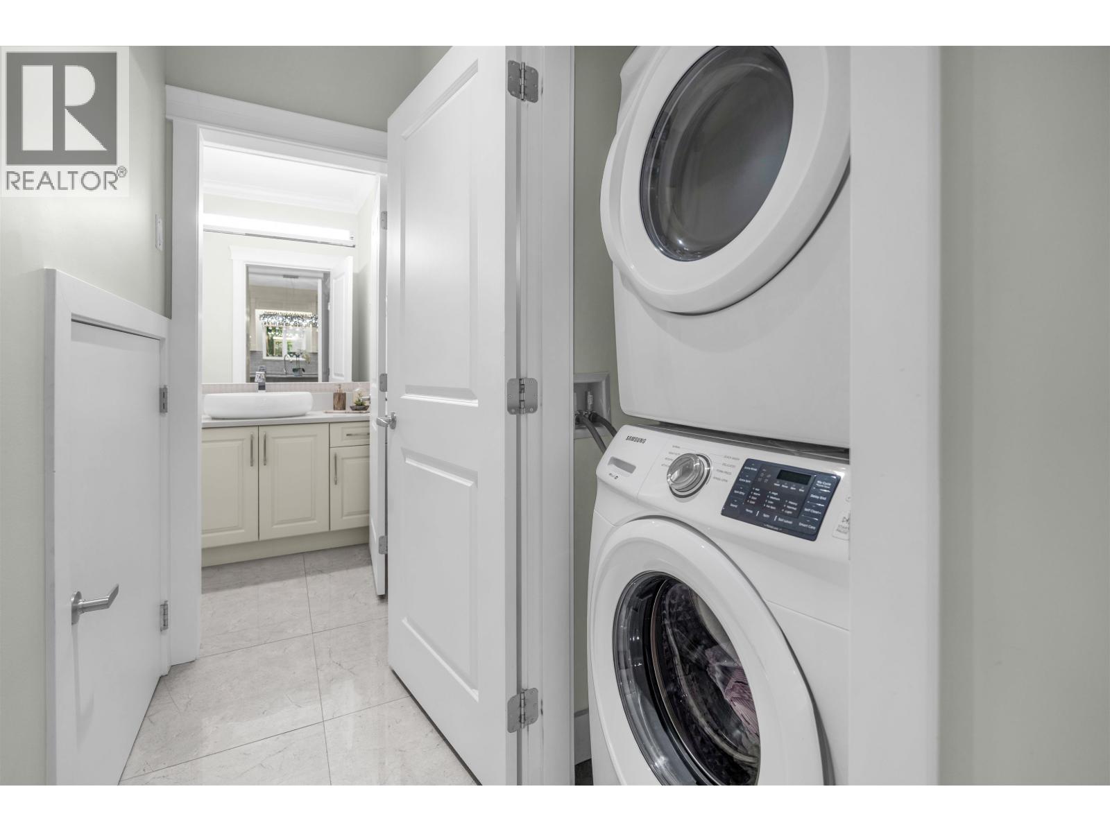 1584 BLAINE AVENUE, Burnaby