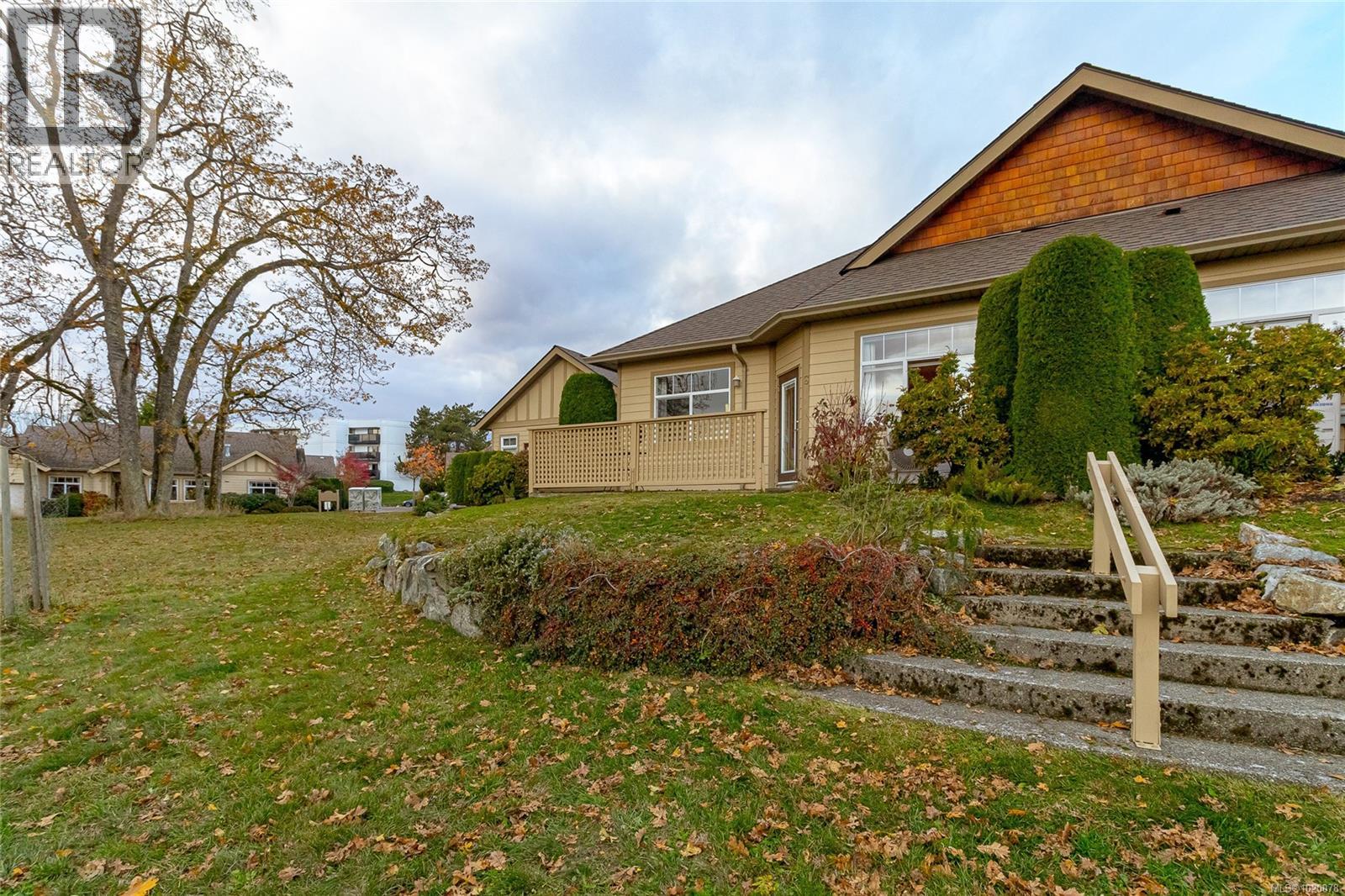 #6 3281 MAPLEWOOD RD - 31