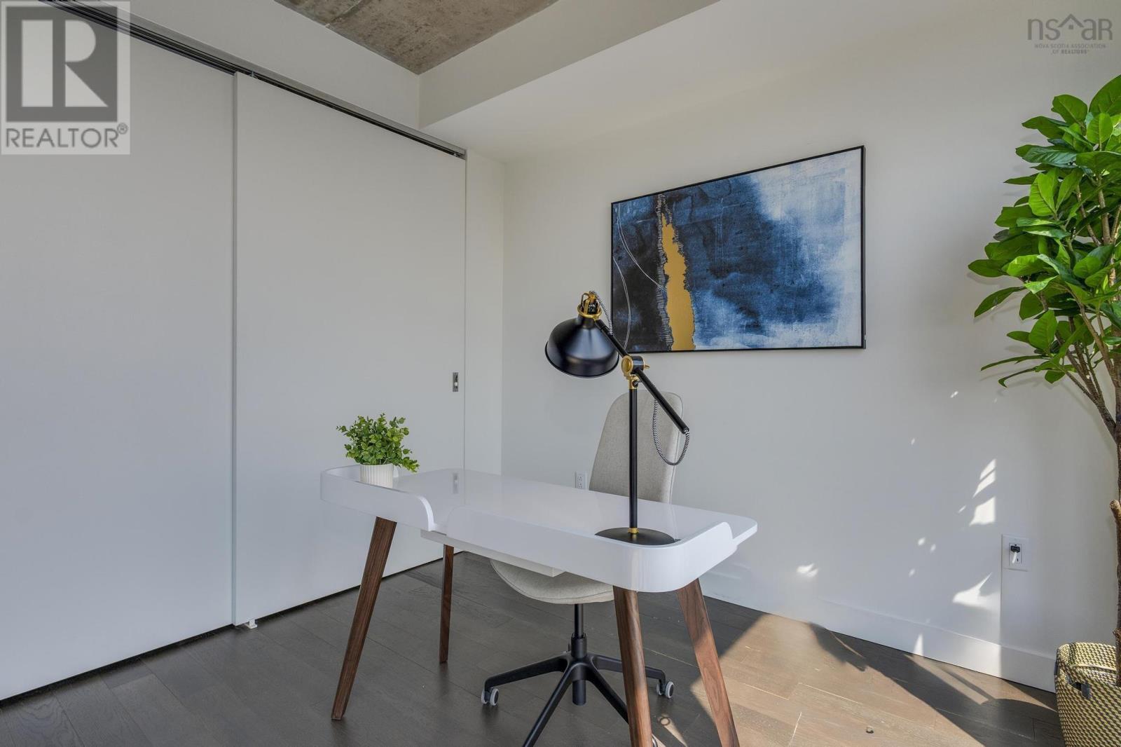 Property 16 of 41 of 813 1048 Wellington Street