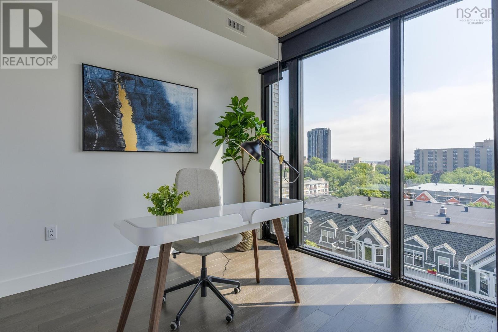 Property 13 of 41 of 813 1048 Wellington Street