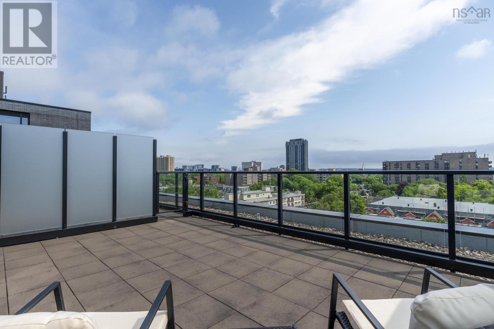 Property 38 of 41 of 813 1048 Wellington Street