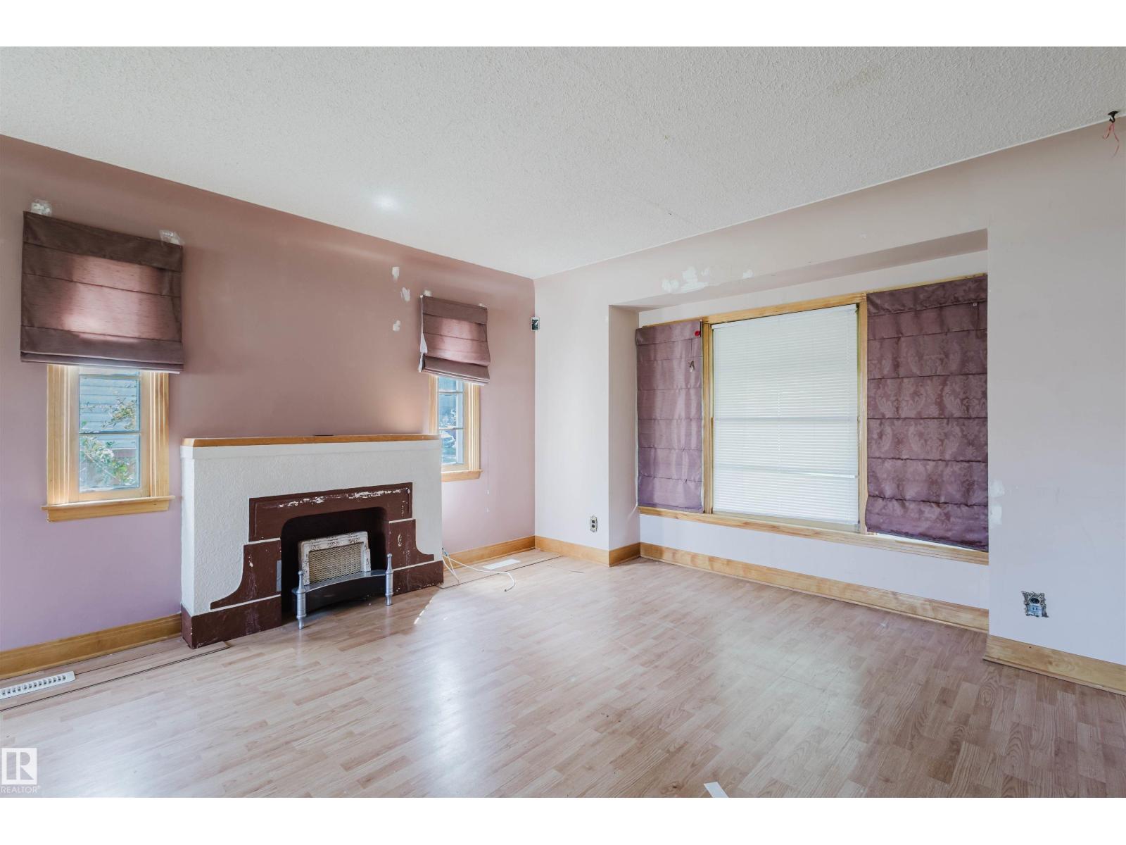 10827 111 ST NW, Edmonton