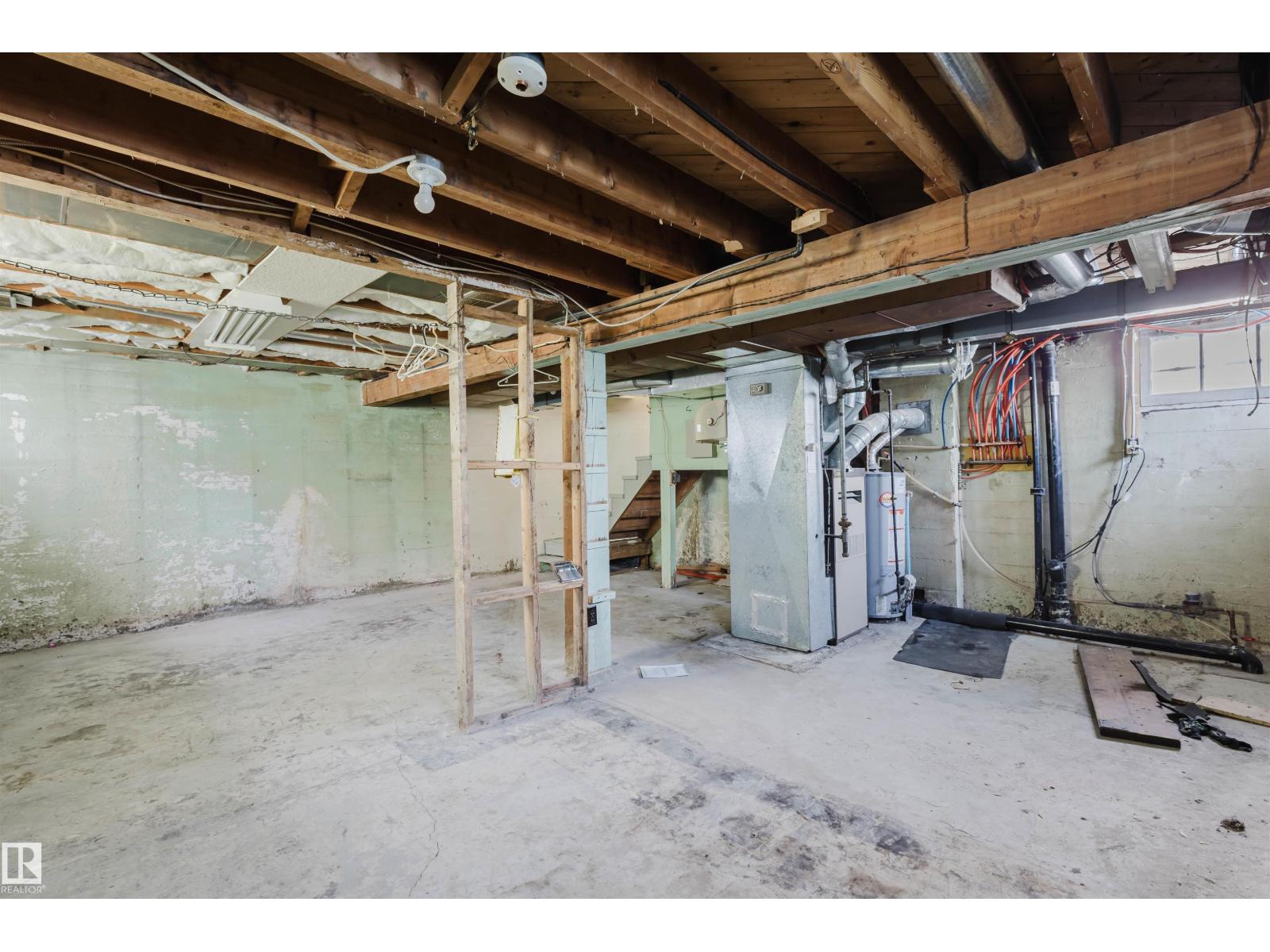 10827 111 ST NW, Edmonton