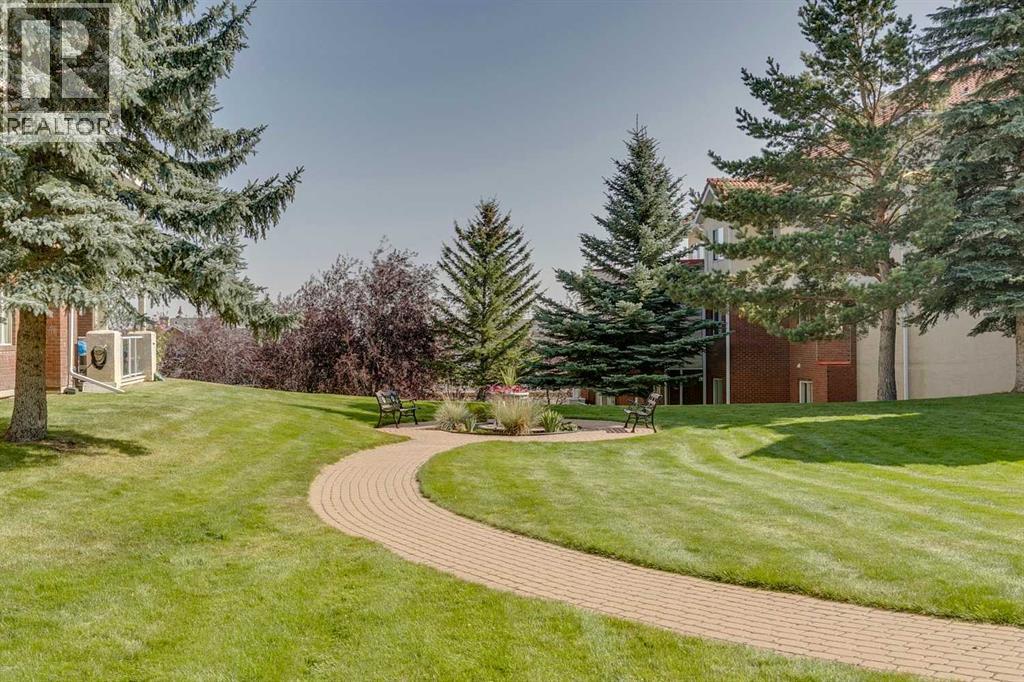 Single Family House for Sale in   Simcoe Boulevard SW Signal Hill Calgary 