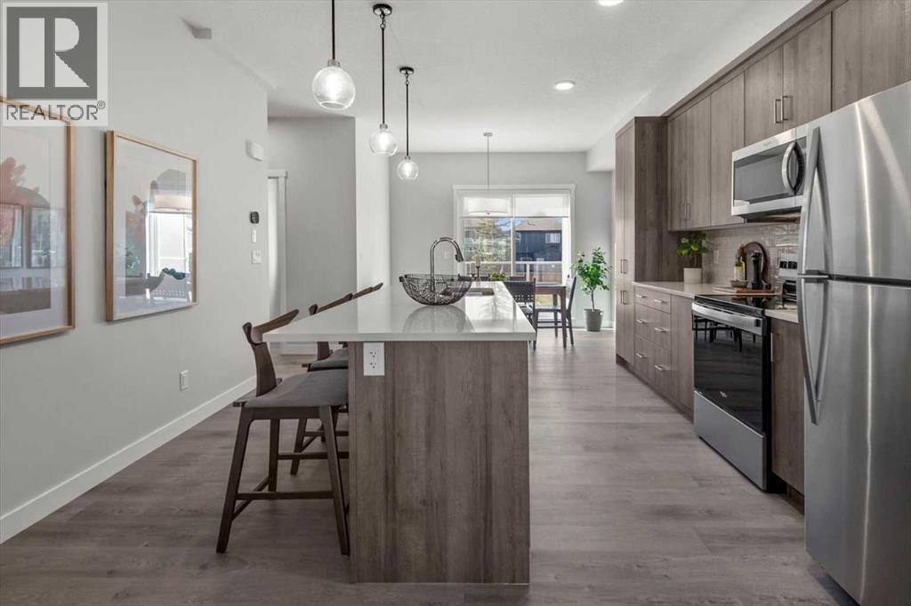 Single Family House for Sale in  Shawnee Square SW Shawnee Slopes Calgary 