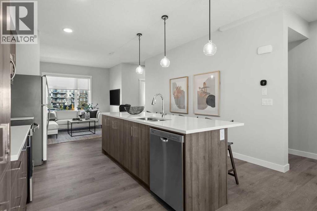 Single Family House for Sale in  Shawnee Square SW Shawnee Slopes Calgary 