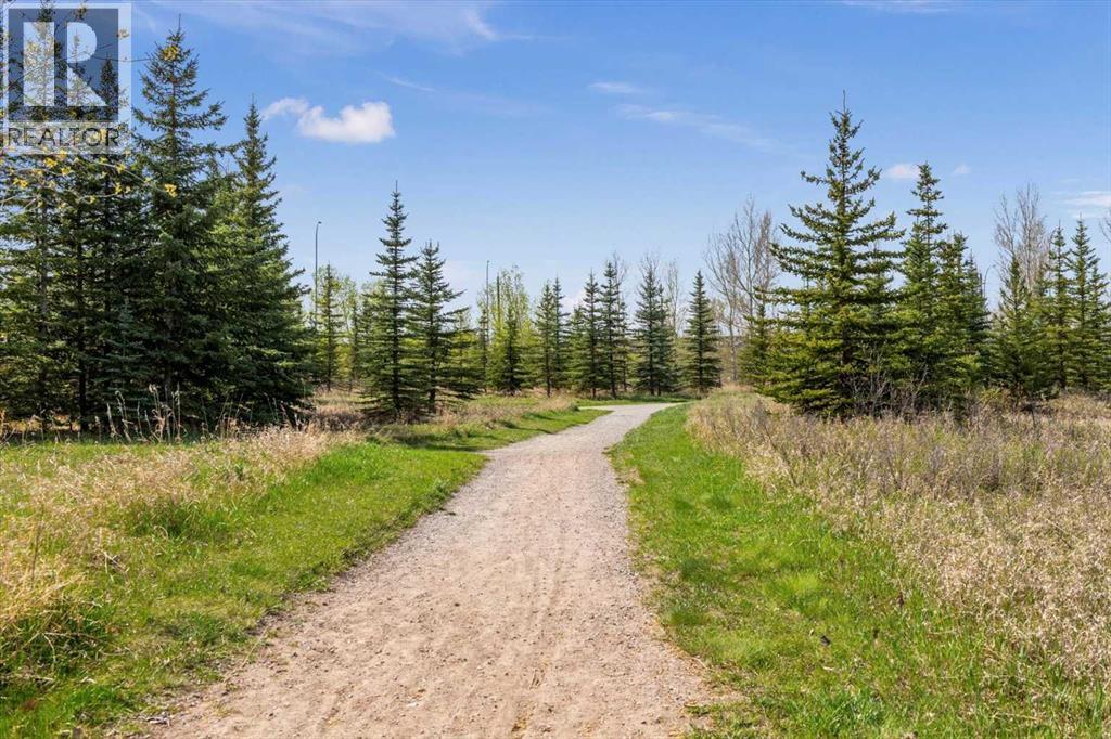 Single Family House for Sale in  Shawnee Square SW Shawnee Slopes Calgary 