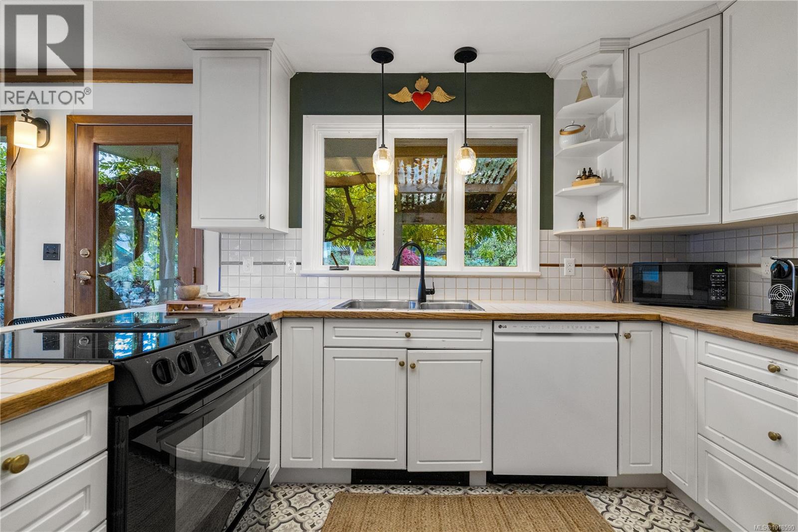 392 Island Hwy, Campbell River