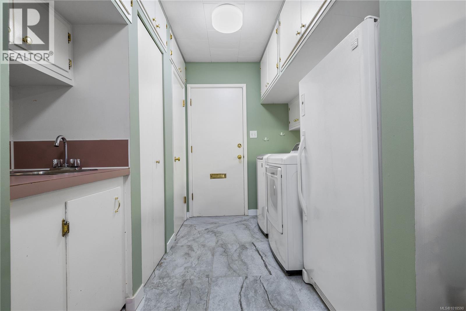 392 Island Hwy, Campbell River