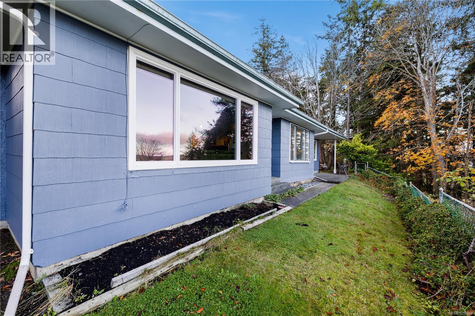 392 Island Hwy, Campbell River