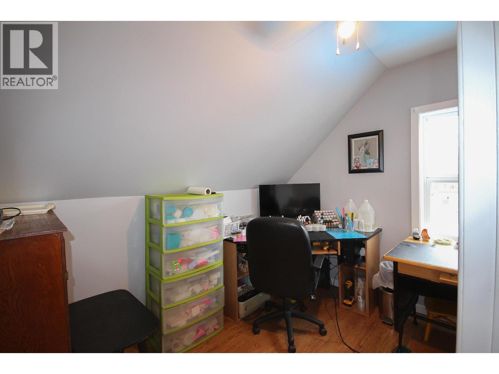 16020 Tupper Village Way - 26