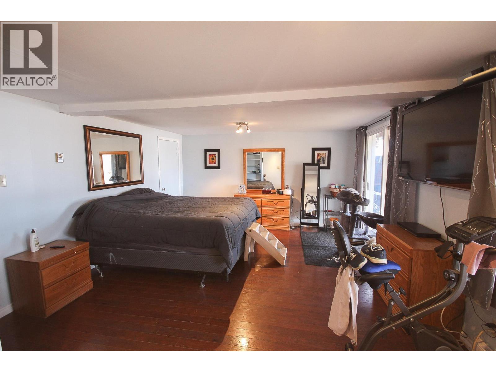 16020 Tupper Village Way - 20