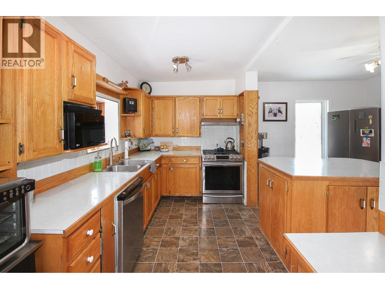 16020 Tupper Village Way - 41