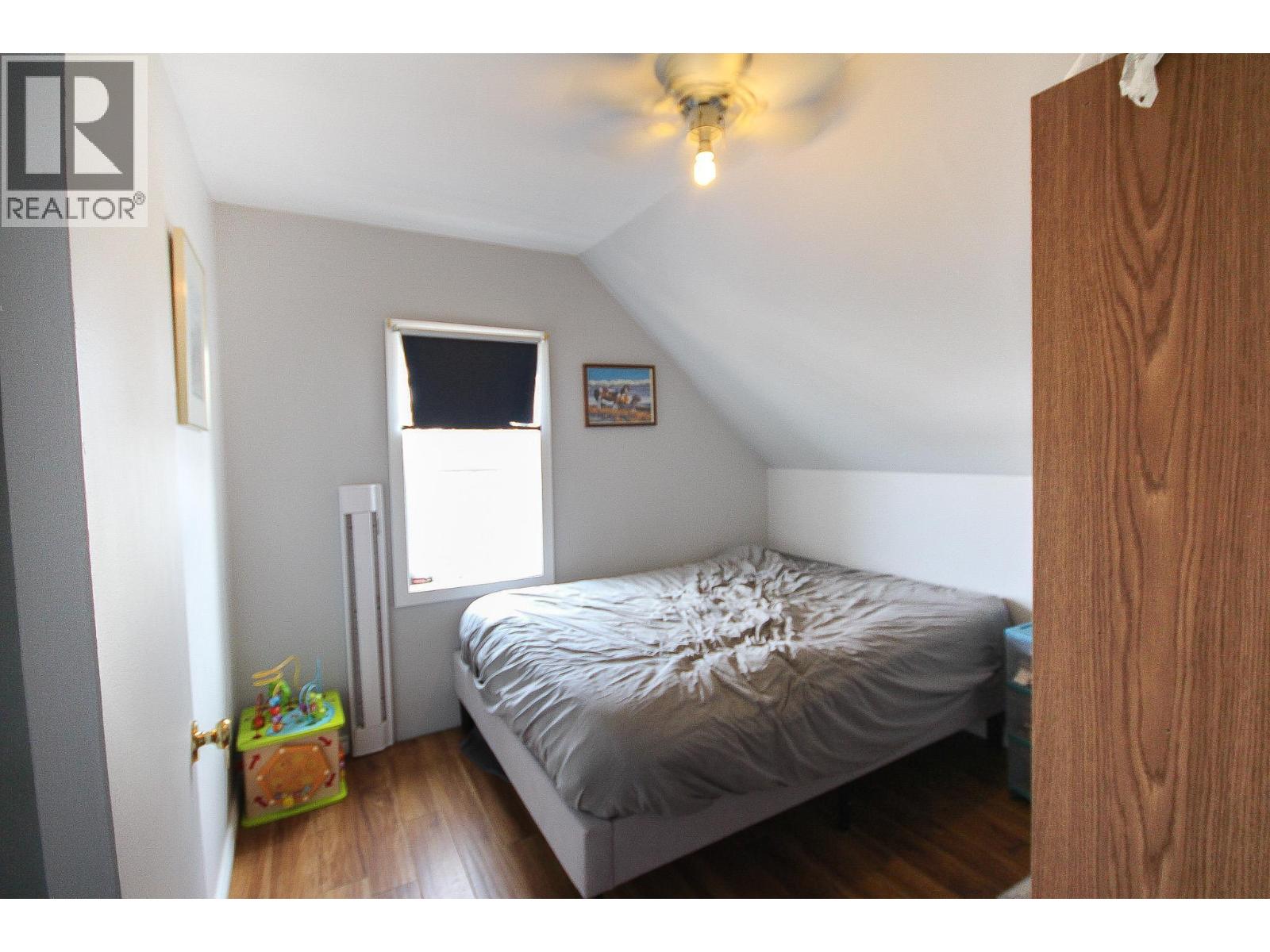16020 Tupper Village Way - 24