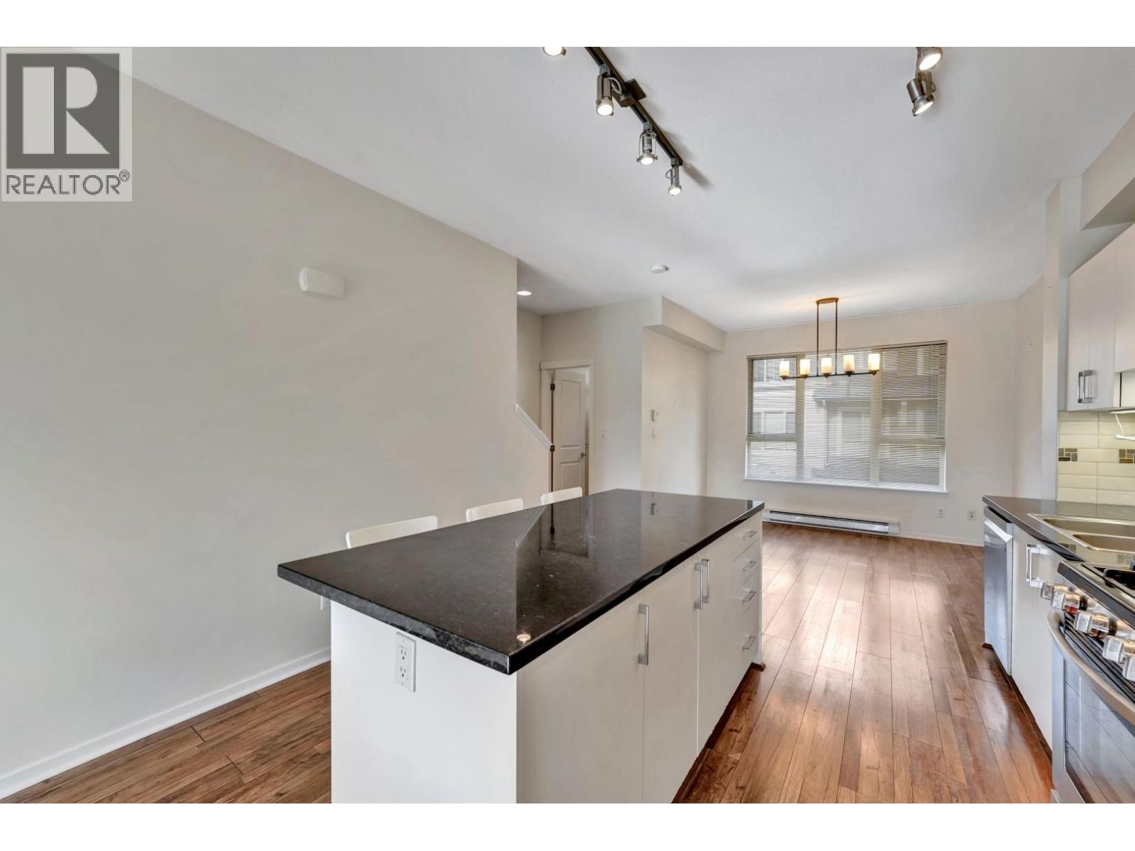 139 3105 DAYANEE SPRINGS BOULEVARD, Coquitlam