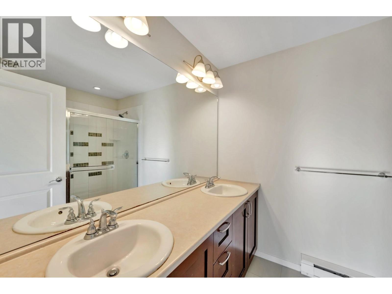 139 3105 DAYANEE SPRINGS BOULEVARD, Coquitlam