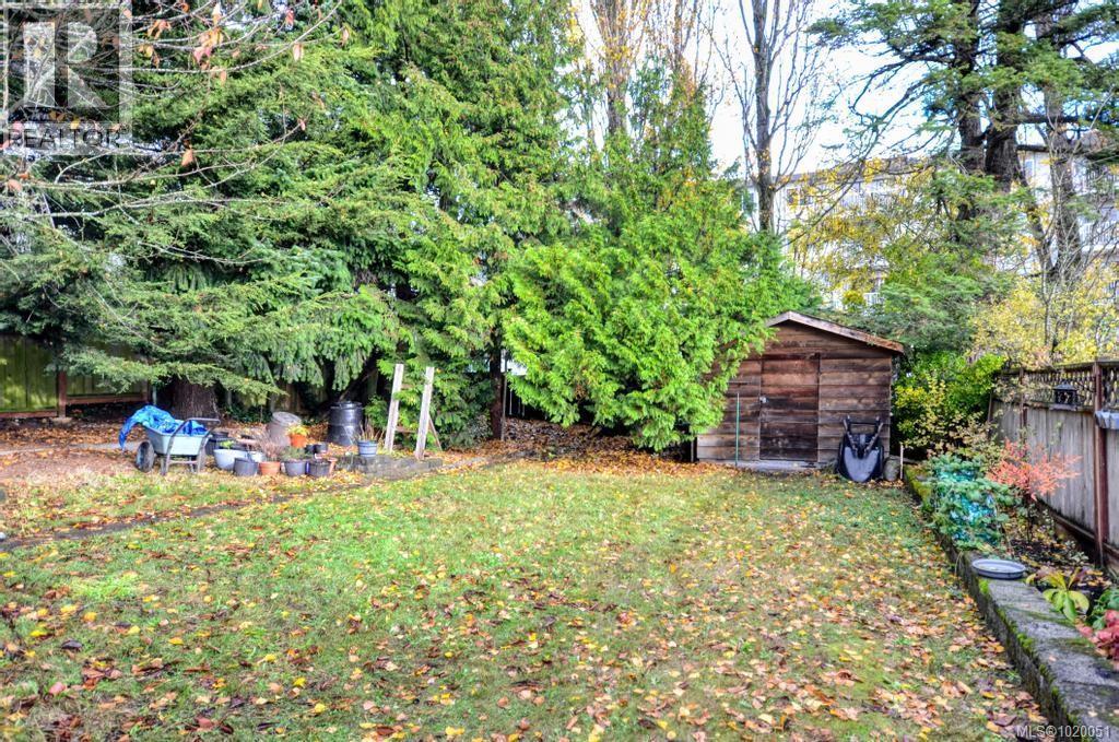 871 Fleming St, Esquimalt