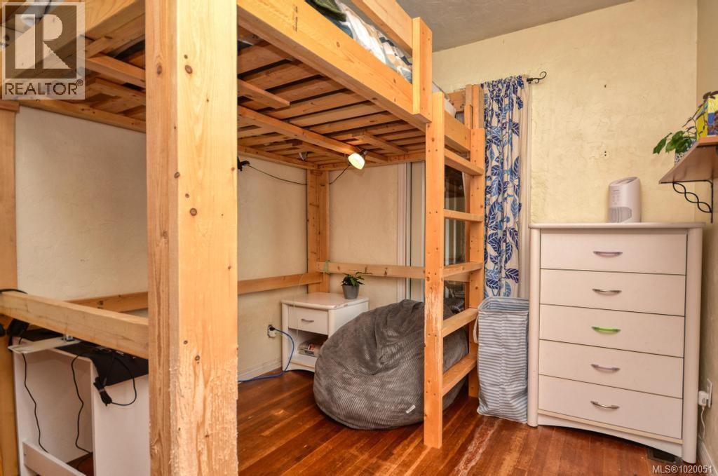 871 Fleming St, Esquimalt