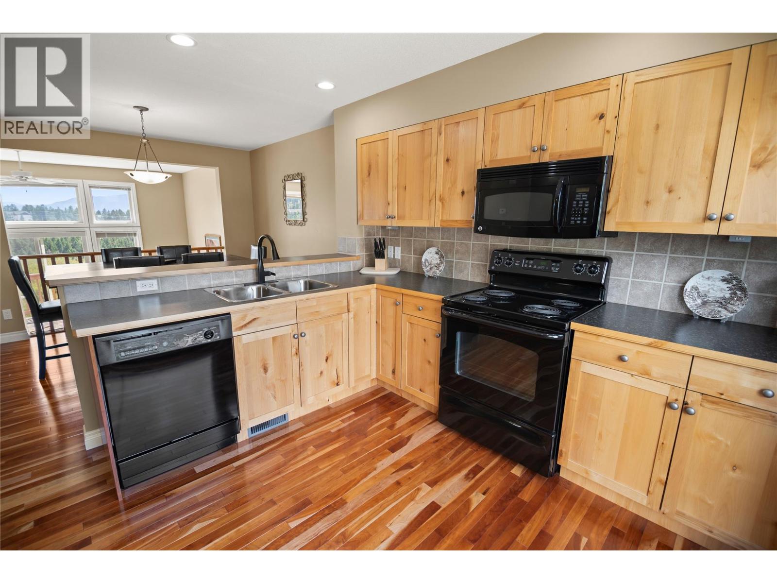 #18 4878 RIDGE ROAD - 13