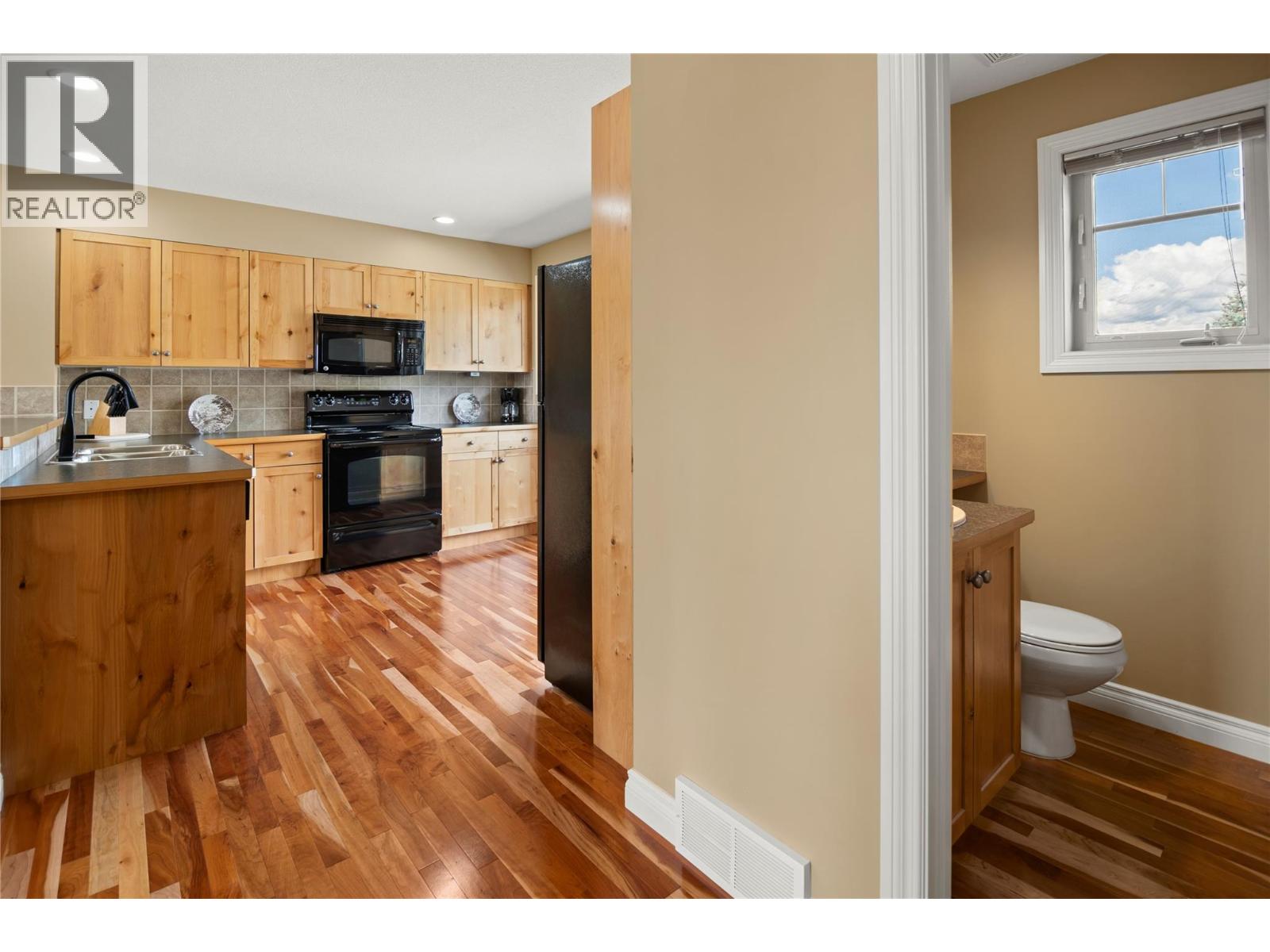 #18 4878 RIDGE ROAD - 14