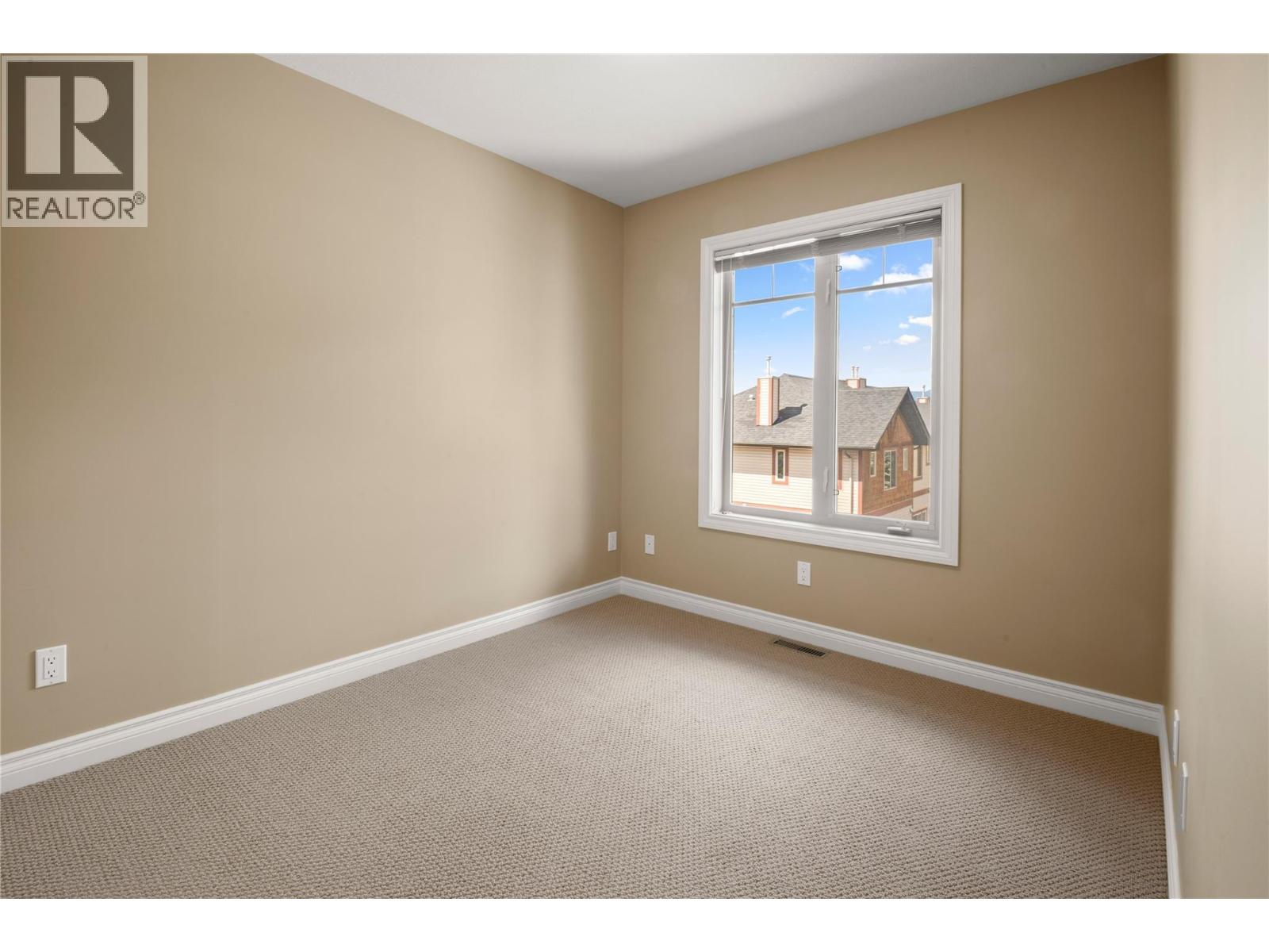 #18 4878 RIDGE ROAD - 30