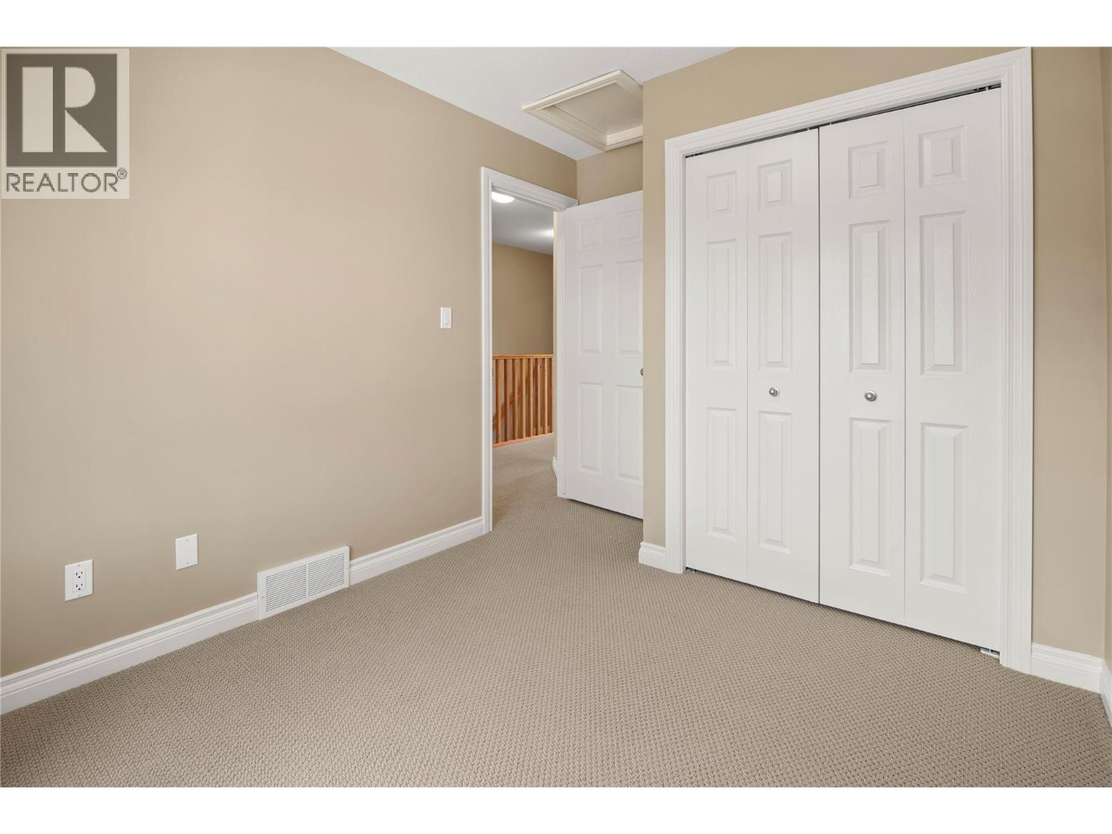 #18 4878 RIDGE ROAD - 32