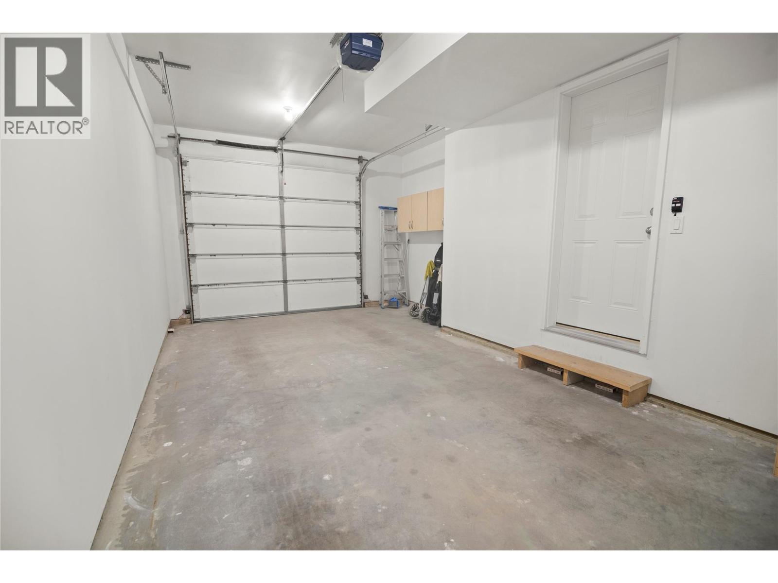 #18 4878 RIDGE ROAD - 38