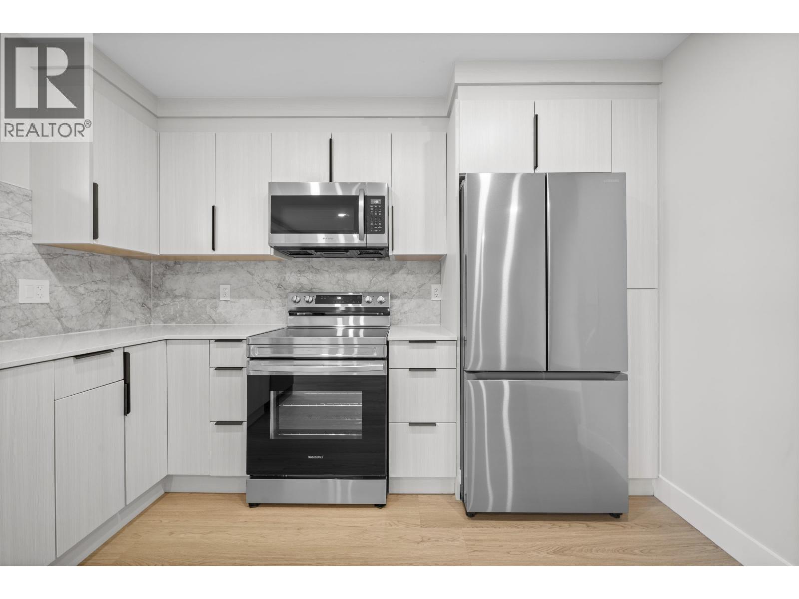 2455 W 10TH AVENUE, Vancouver