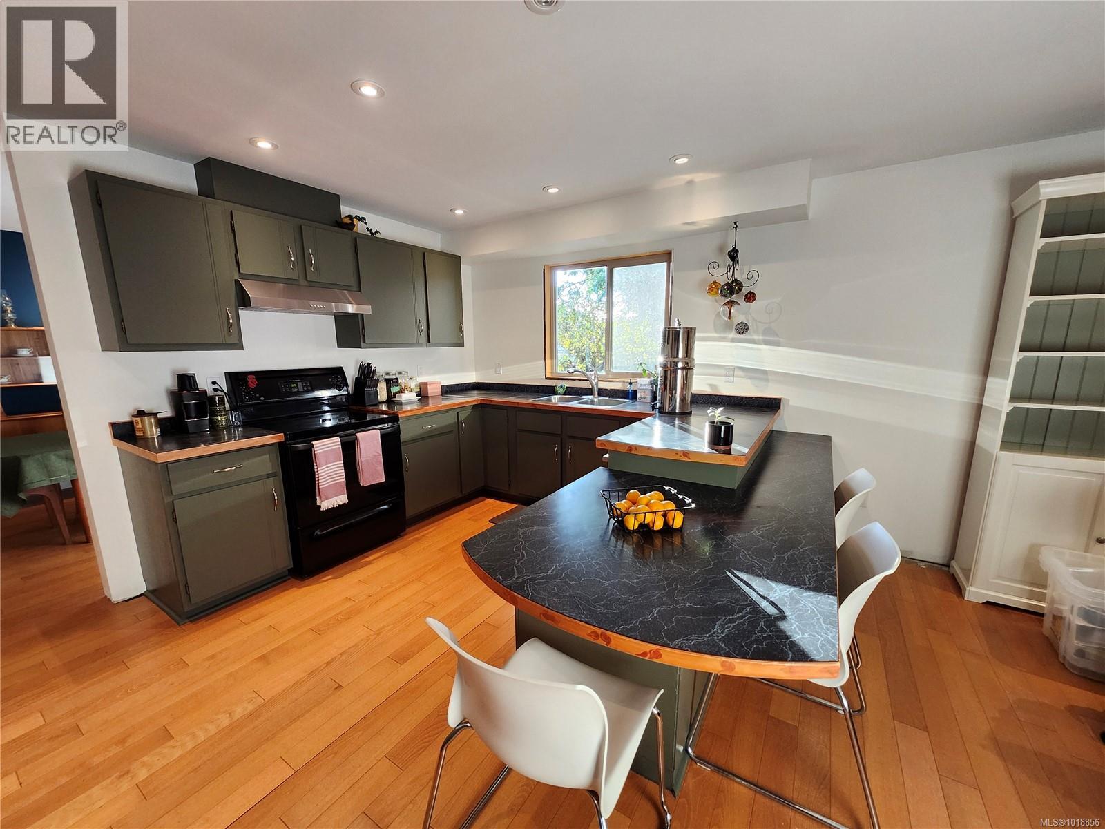 4101 ORCHARD CIR - 11