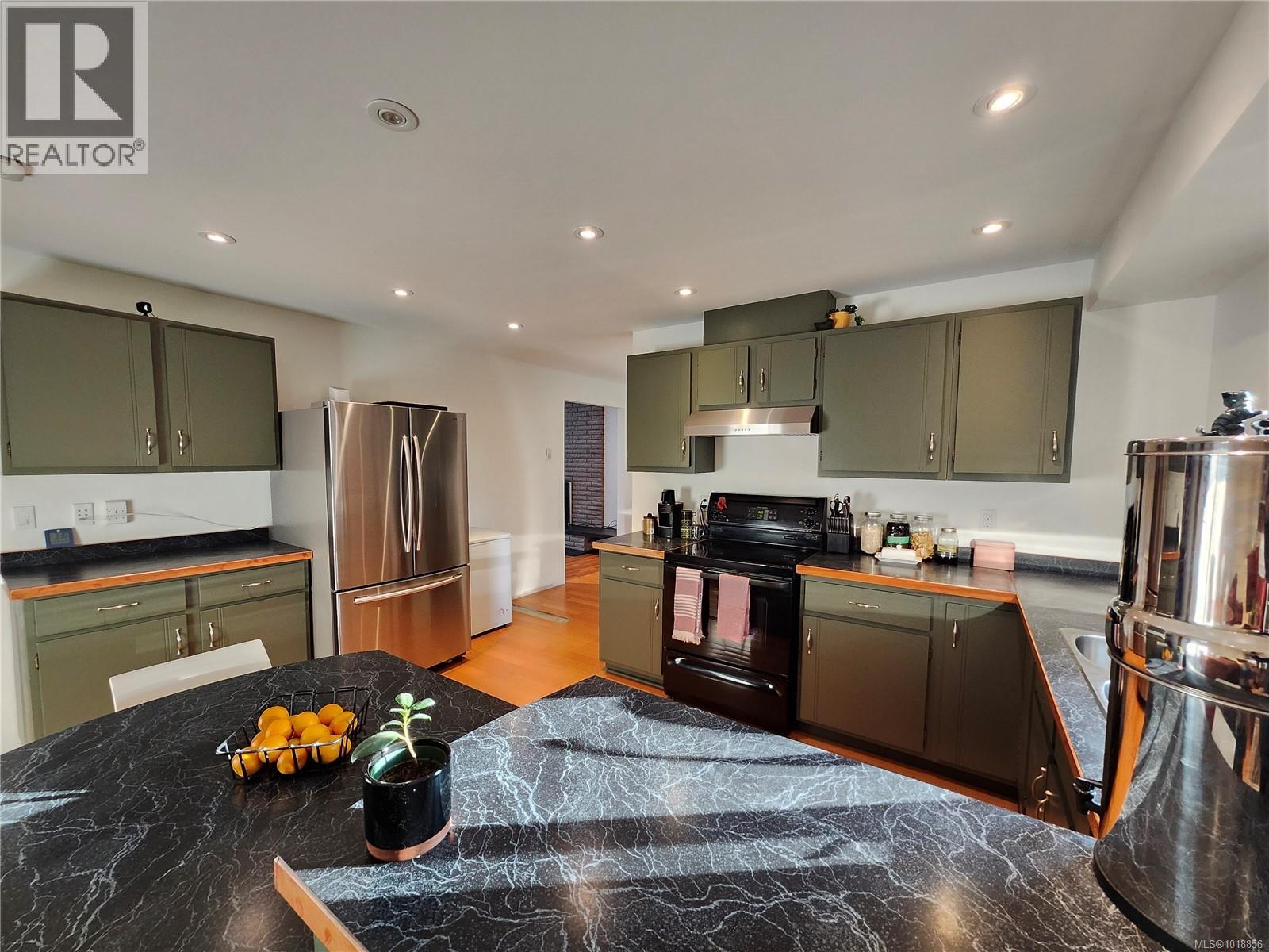 4101 ORCHARD CIR - 12