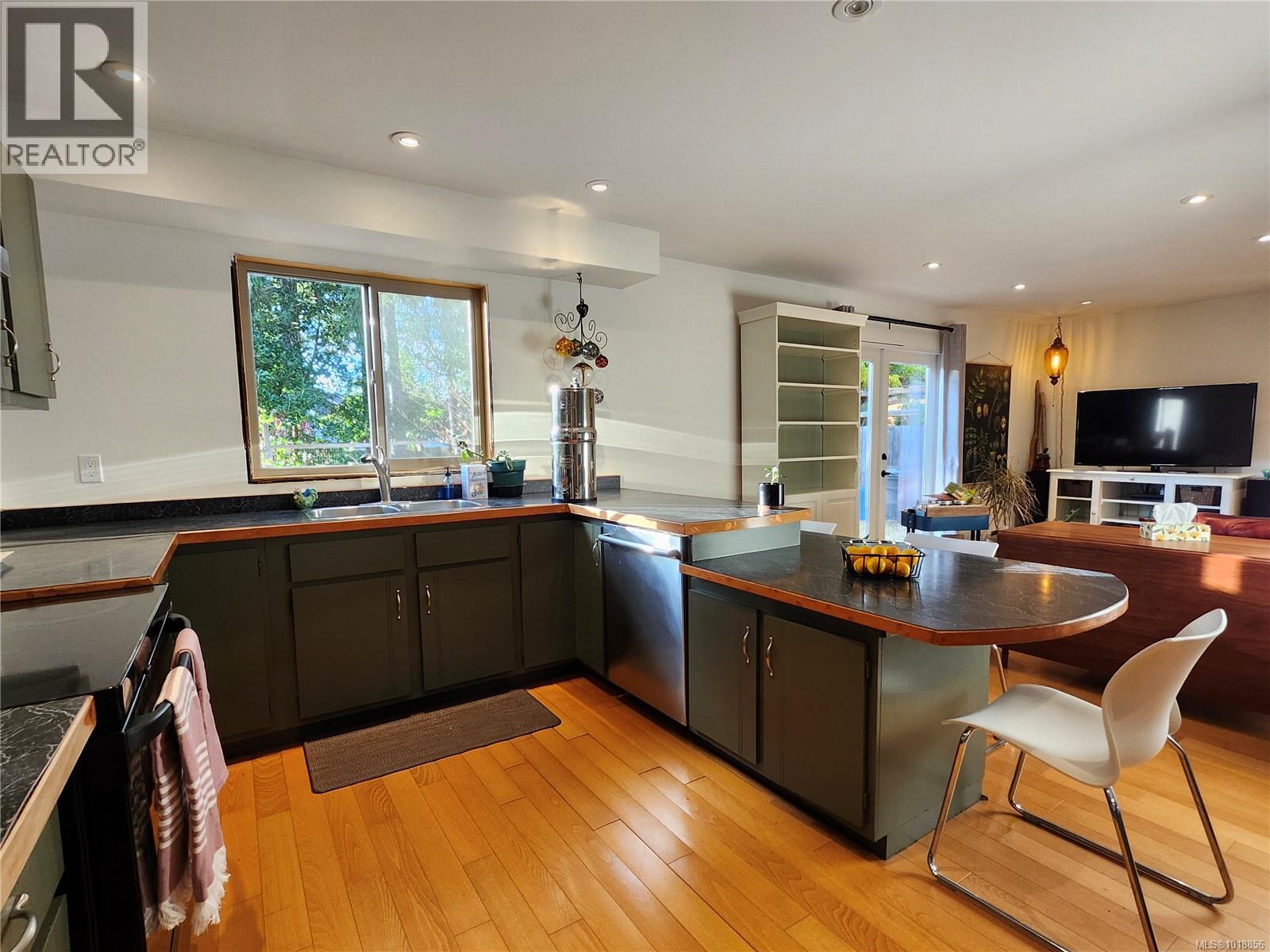 4101 ORCHARD CIR - 13