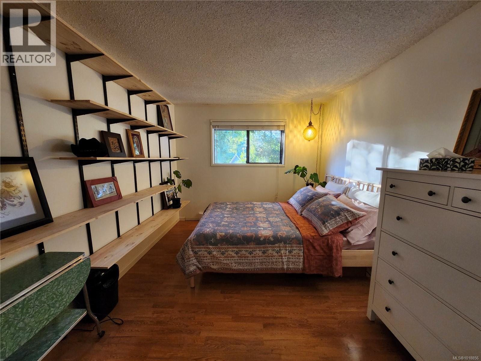 4101 ORCHARD CIR - 25