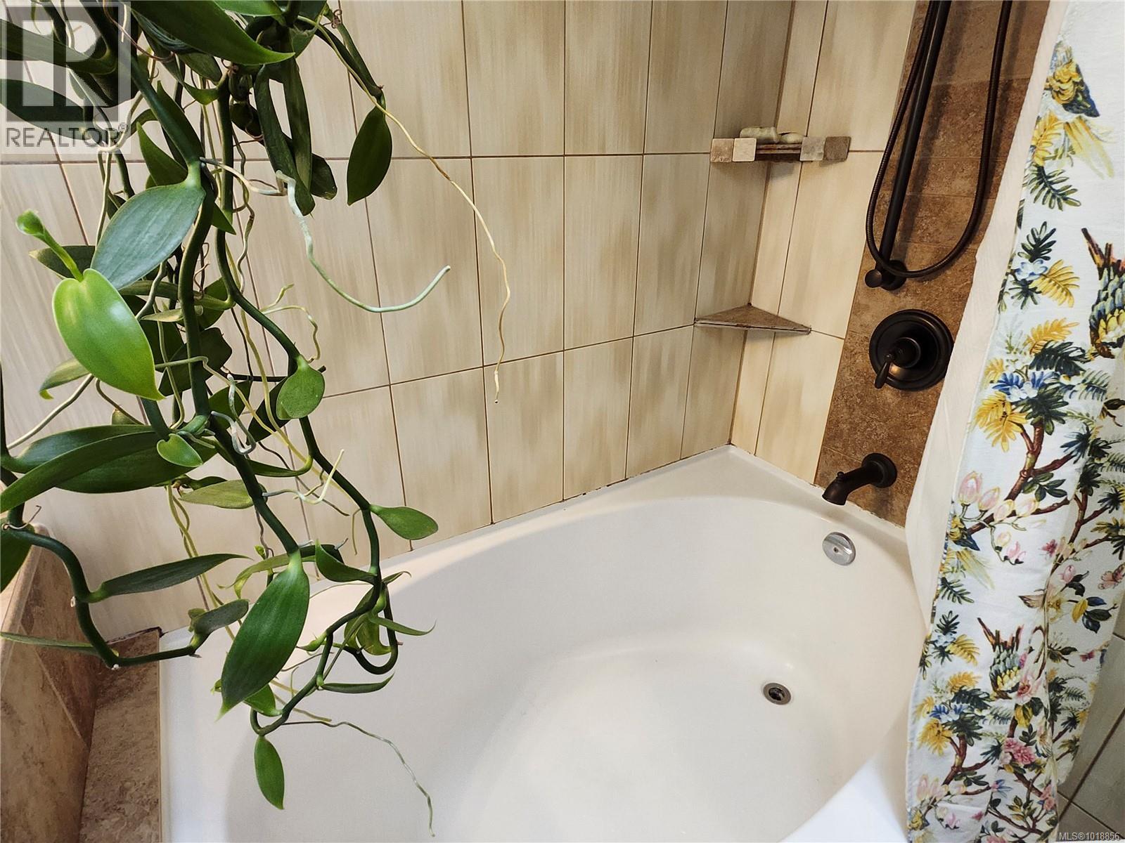 4101 ORCHARD CIR - 34