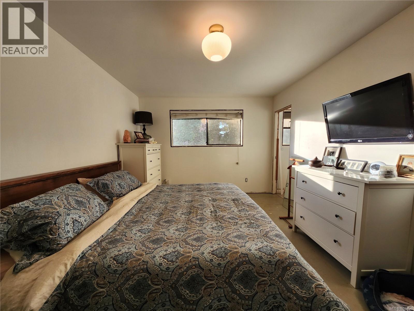 4101 ORCHARD CIR - 35