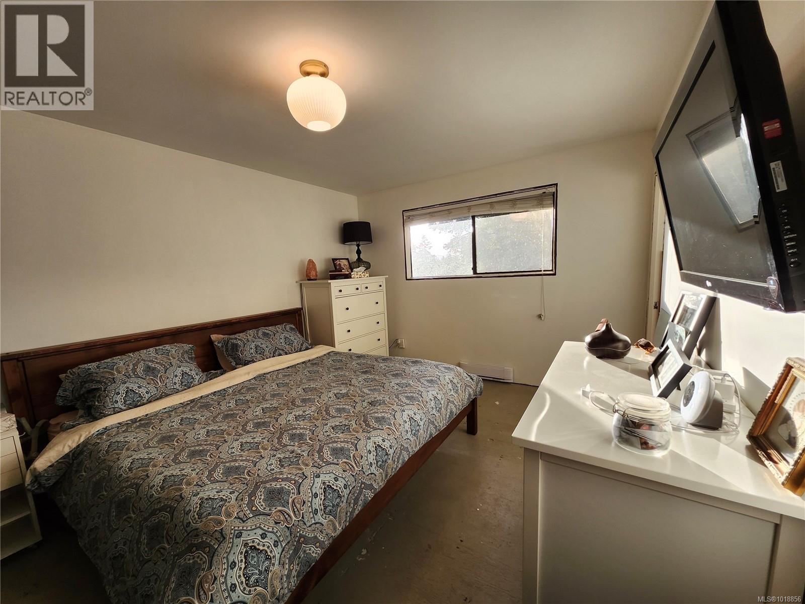 4101 ORCHARD CIR - 36