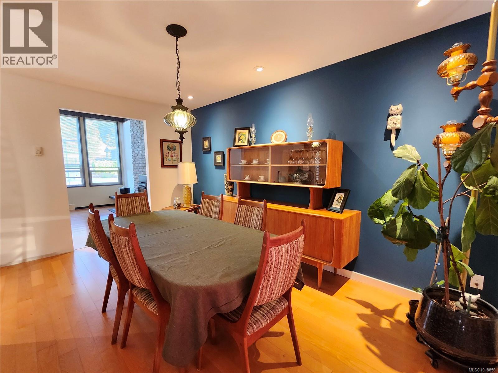 4101 ORCHARD CIR - 7