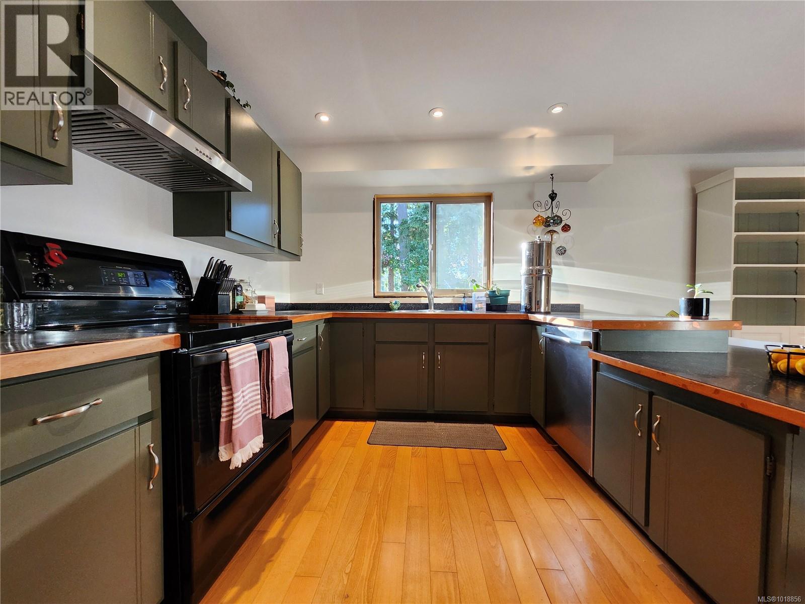 4101 ORCHARD CIR - 9